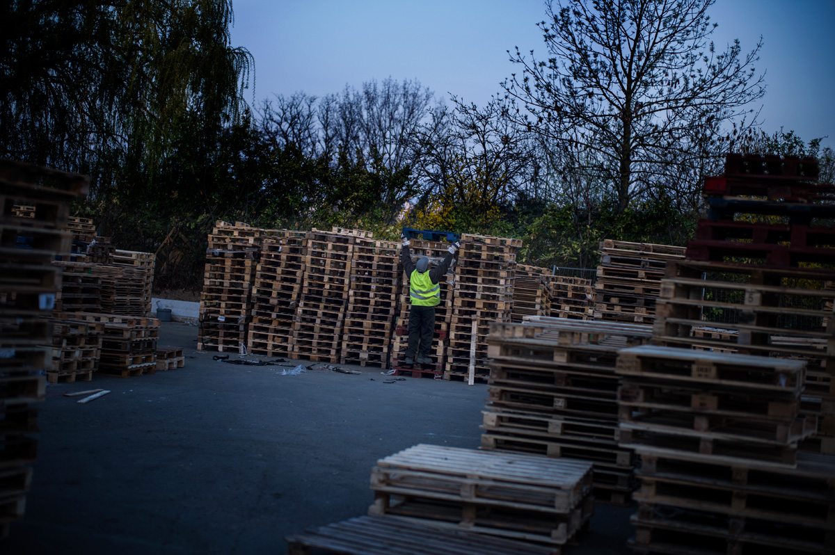 “There are some particular movements that I’ve been told by my doctor to follow, but as the company wants us to process over 700 pallets per day, those recommendations often fall by the wayside. We need to act quickly to process the 700 needed.”